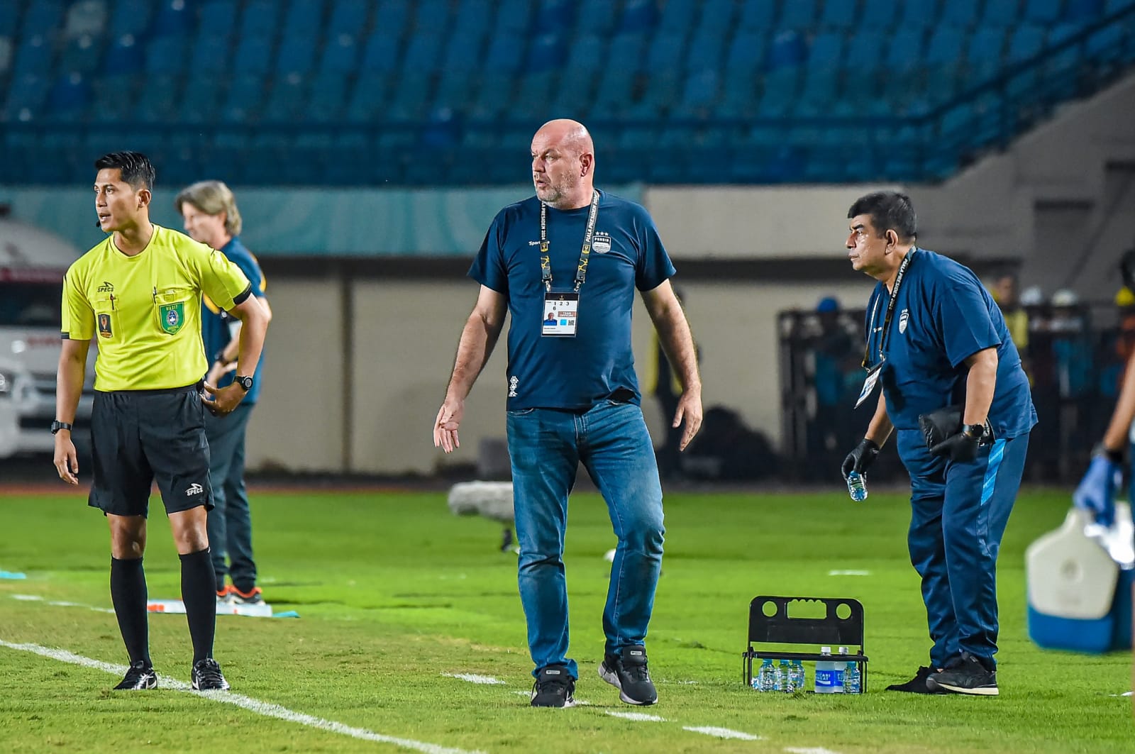 Lawan Persis Solo, Bojan Hodak Masih Khawatir Dengan Beberapa Pemainnya