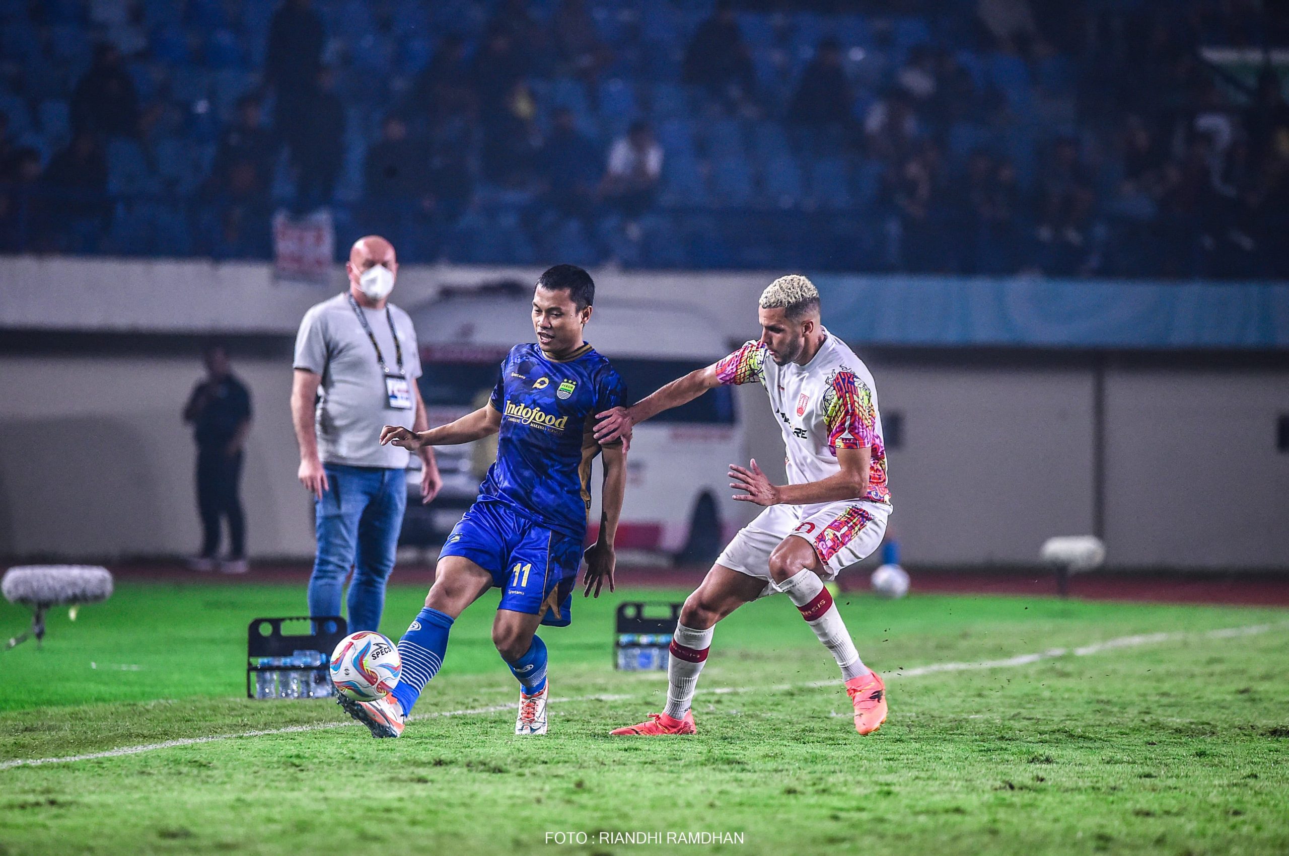 Stok Gelandang Berlimpah, Dedi Kusnandar: Tidak Ada Persaingan di Persib