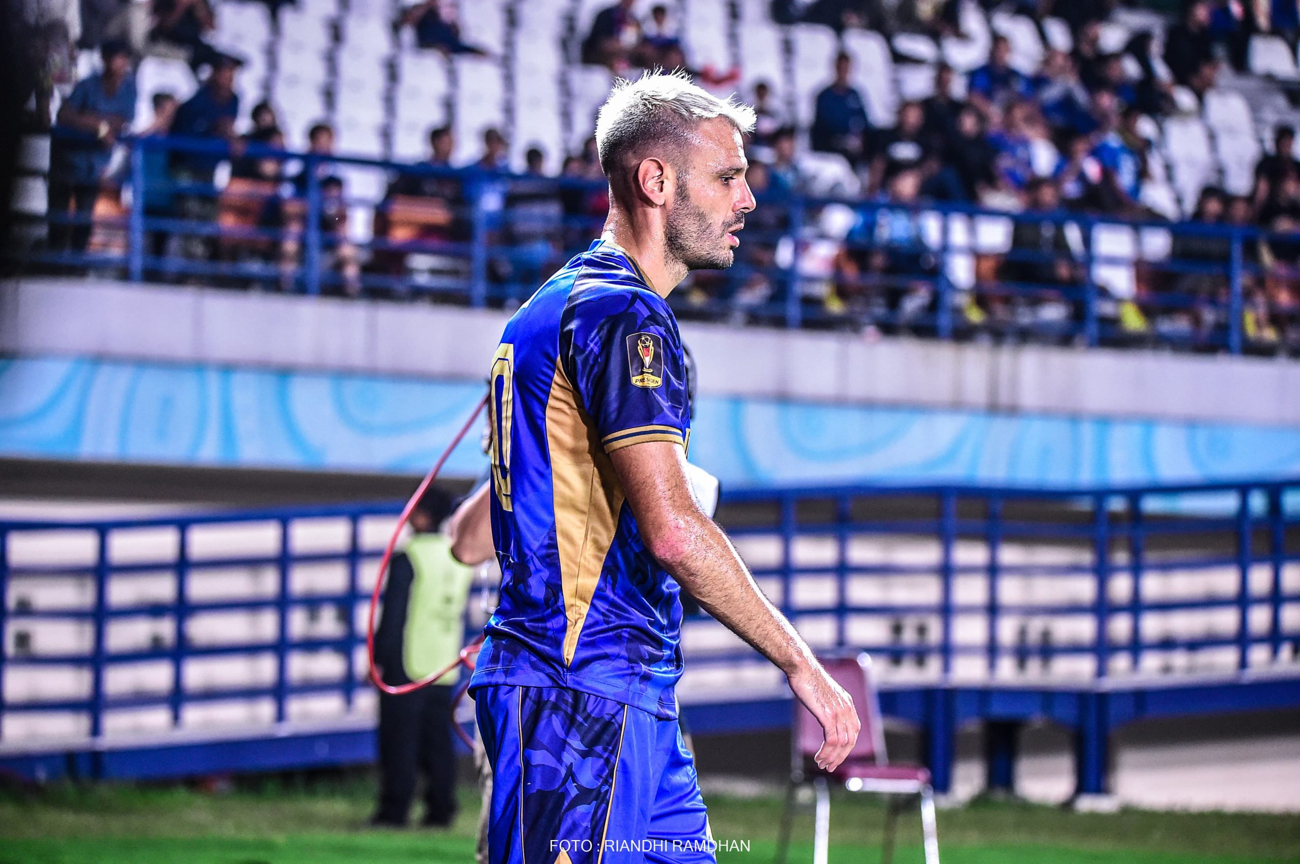 Jersey Pramusim Persib Menuai Kritikan