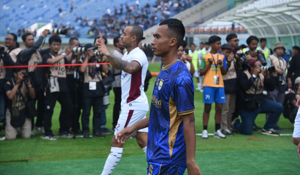 Penampilan Robi Darwis Mendapat Sorotan Bojan Hodak 