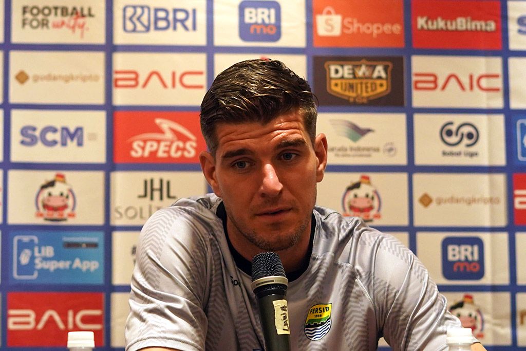 Dewa United Waspada! Nick Kuipers Pastikan Persib Siap Tampil Menggebrak
