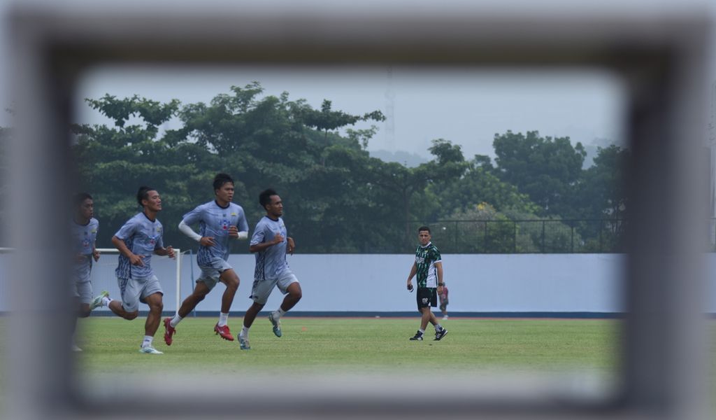 Persib Bandung Tingkatkan Intensitas Latihan untuk Persiapan Jadwal Akhir Tahun