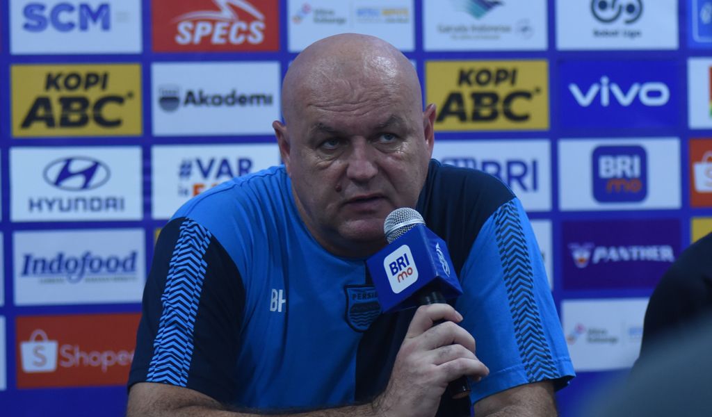 Hodak Ungkap Penyebab Kekalahan Persib dari Dewa United