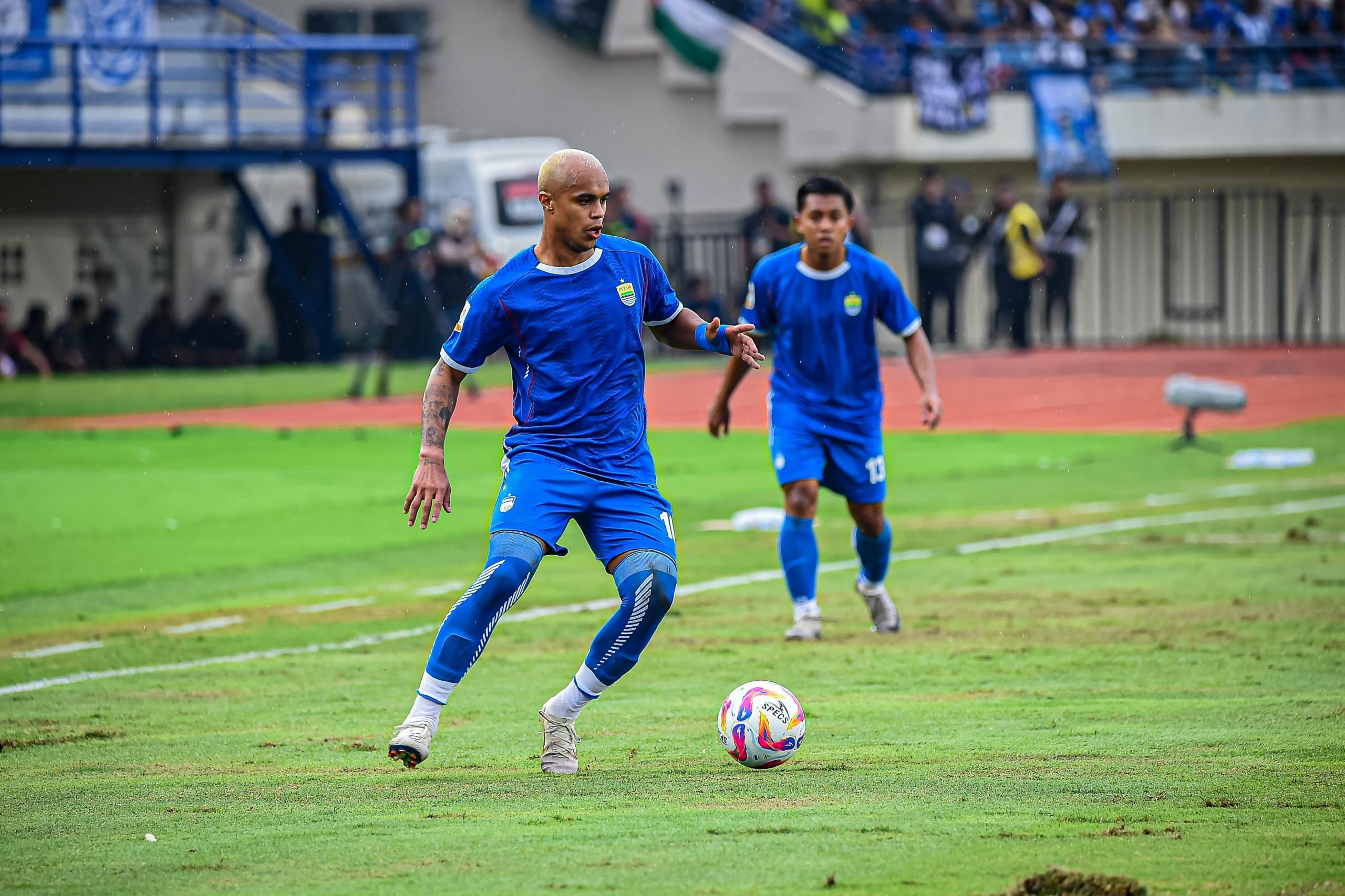 Curi Poin Penuh di Si Jalak Harupat, Persib Tumbang di Laga Perdana
