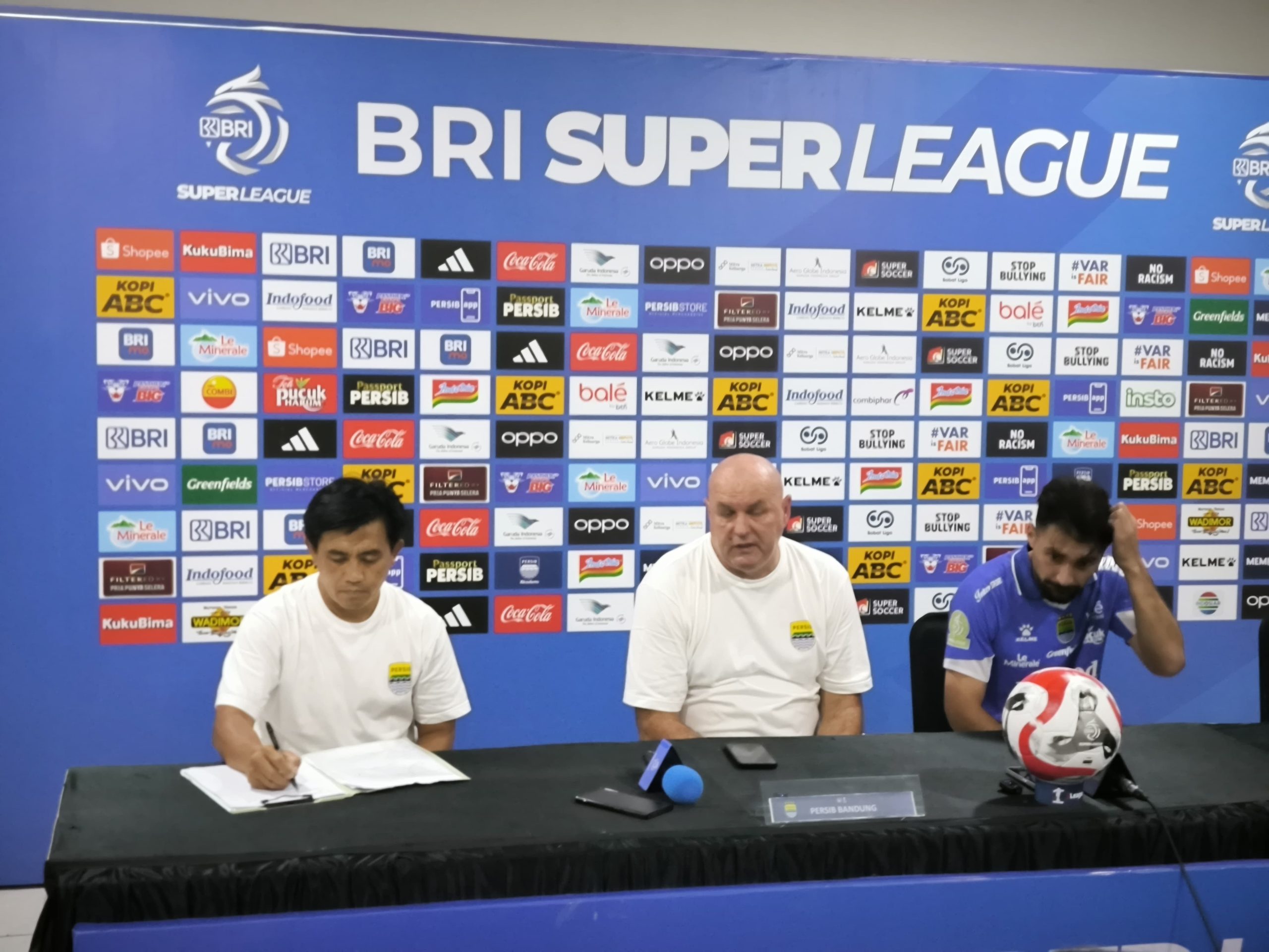 Hodak Nilai Start Persib Solid Meski Serangan Perlu Ditingkatkan