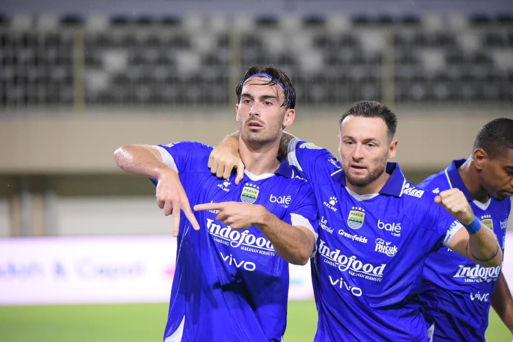 Tiga Gol Tanpa Balas, Persib Bungkam PSBS di Maguwoharjo