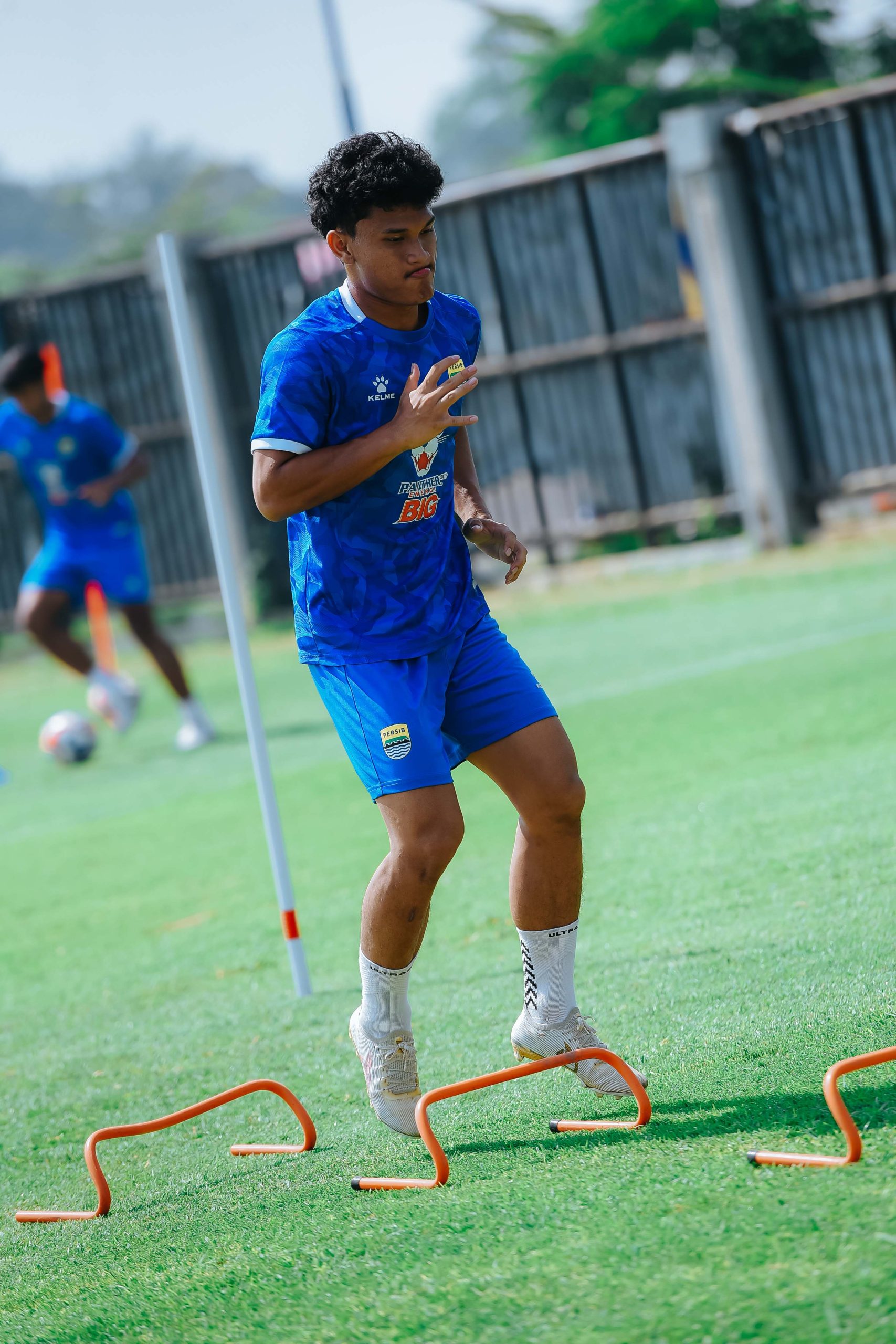Kepercayaan Diri Meningkat, Dua Pemain Muda Persib Bicara Soal Tantangan dan Peran Besar Bojan Hodak