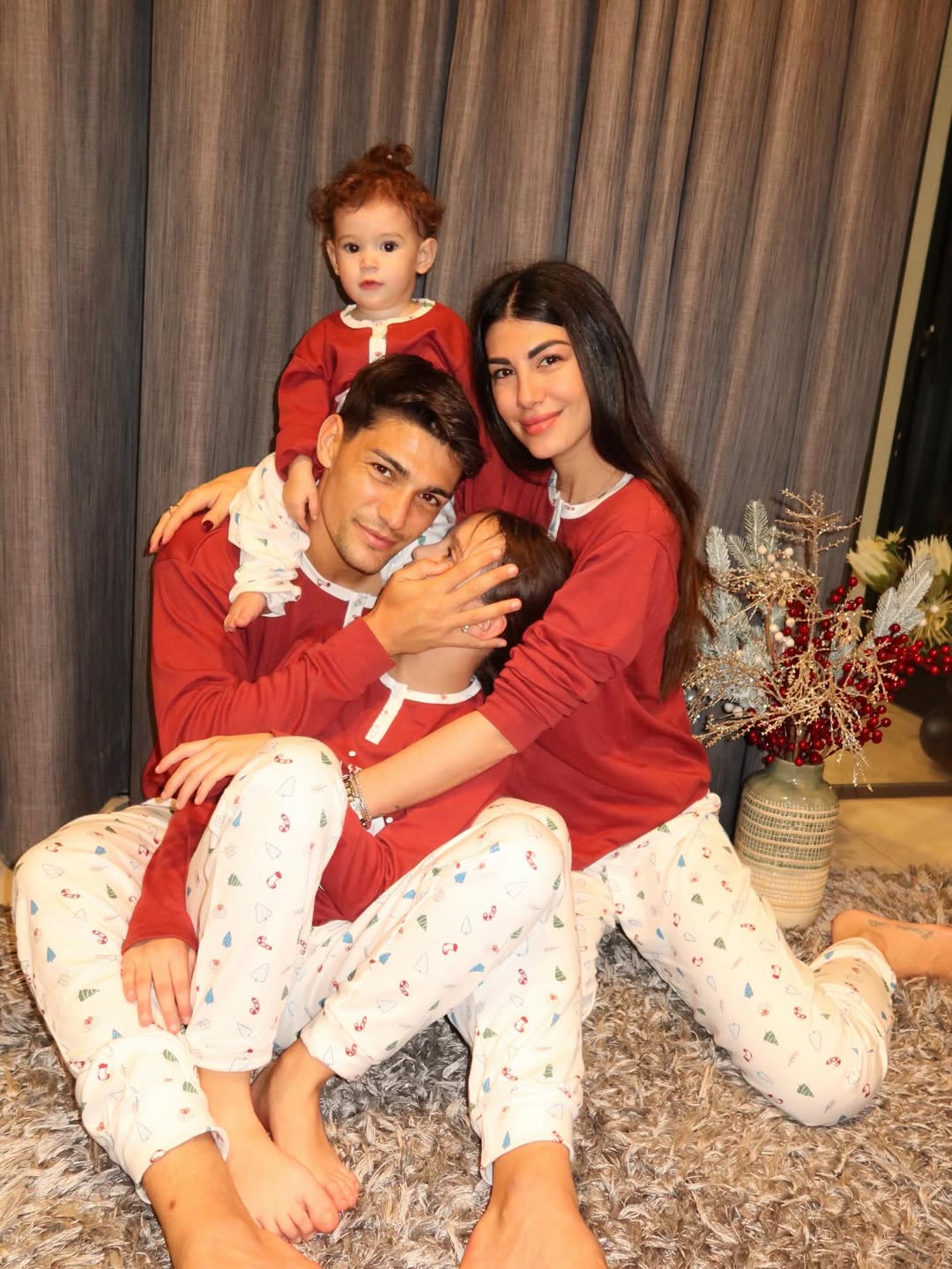 Rayakan Natal Bersama Keluarga Di Bandung, Barba Bertahan?