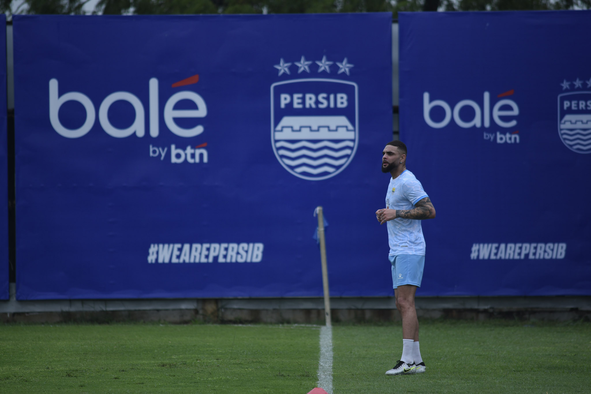 Layvin Kurzawa Jalani Latihan Perdana Bersama Persib