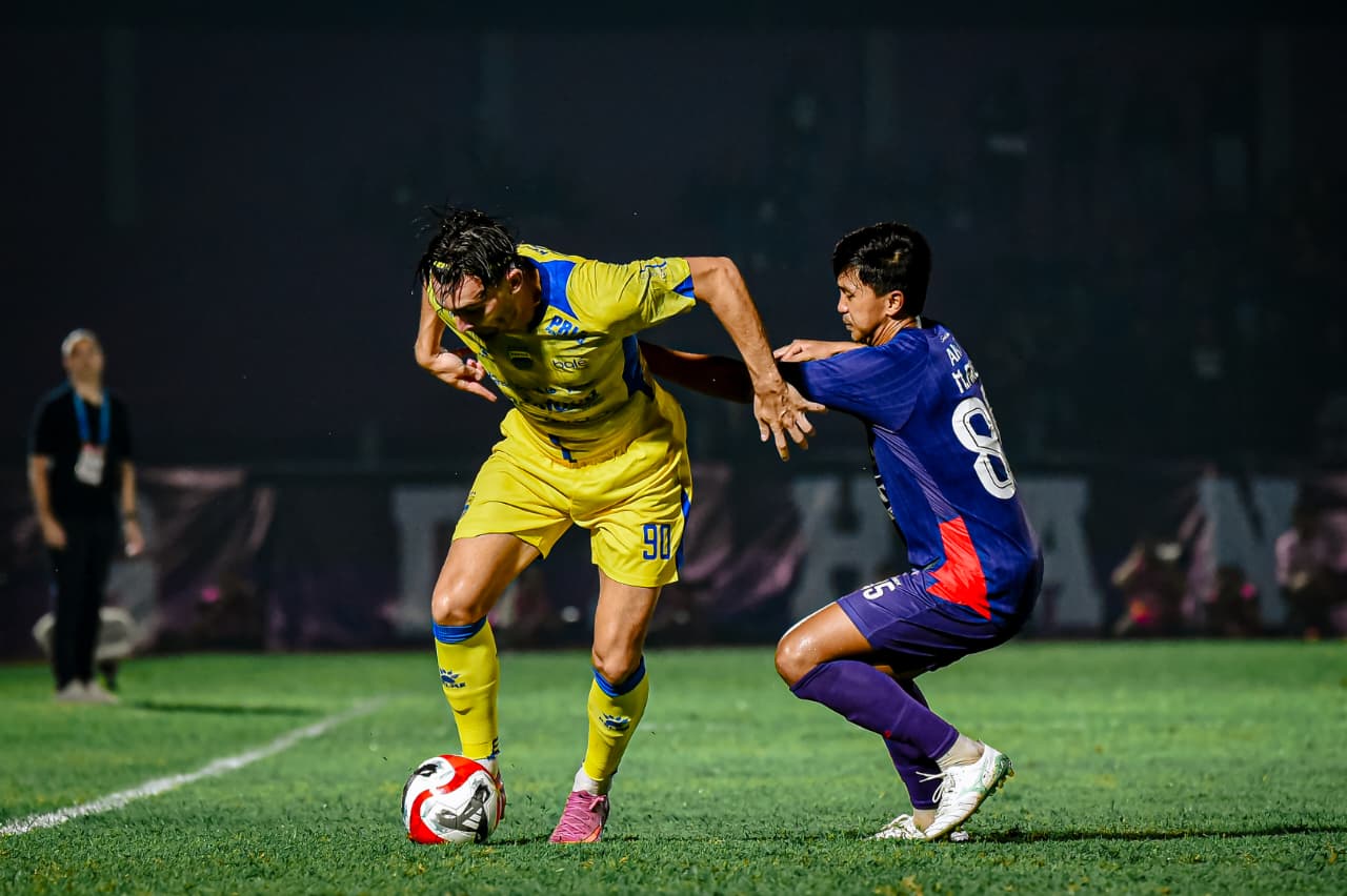 Kemenangan Persib Sirna di Menit Akhir