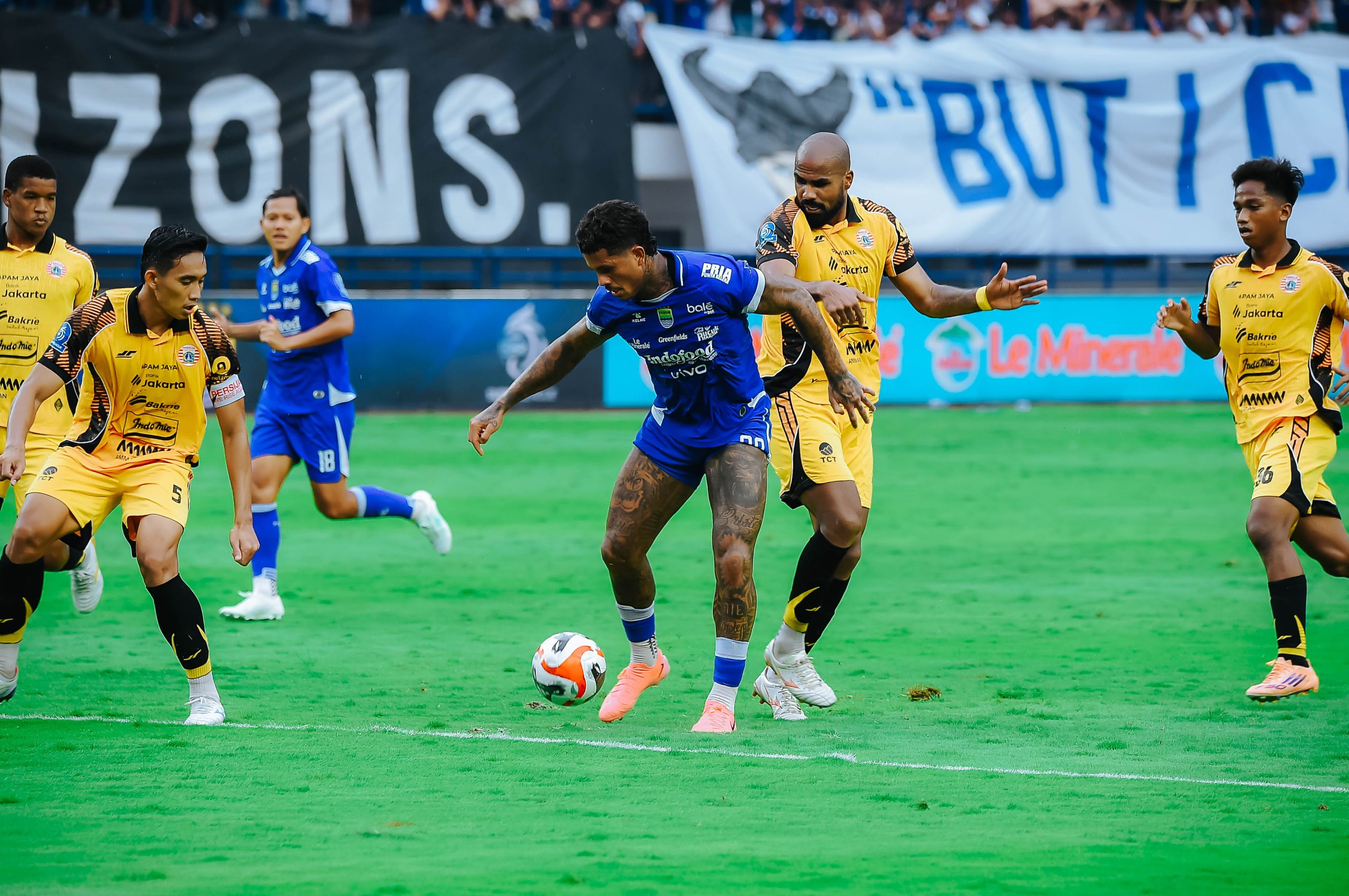 Alasan Keamanan, I.League Geser “El Clasico” Persija vs Persib ke Kalimantan